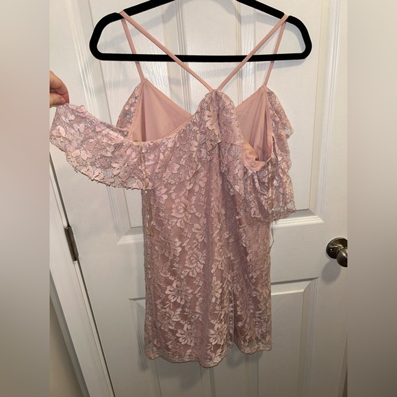 Beautiful Lace Short Dress - Picture 6 of 13